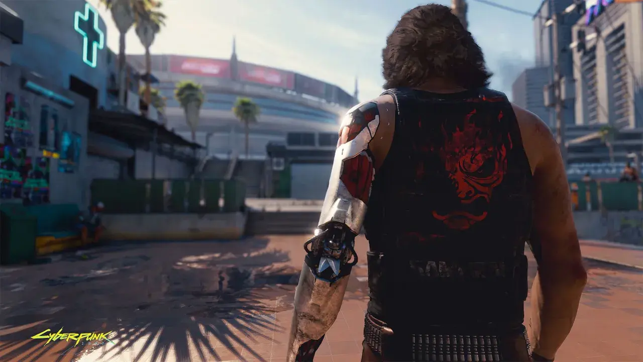 Cyberpunk 2077: ile godzin gry? Mężczyzna z cybernetycznym ramieniem i symbolem Samuraja na kamizelce w futurystycznym mieście.
