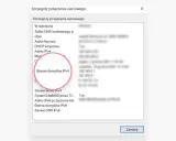 Szczegóły połączenia sieciowego pokazują adres bramy domyślnej IPv4, który jest adresem ip routera: 192.168.0.1.