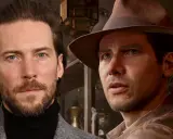 Troy Baker obok postaci w kapeluszu, przypominającej Indianę Jonesa.