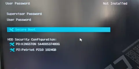 Ekran BIOS z opcją "Secure Boot". Jak włączyć secure boot? Wybierz opcję "Secure Boot" i skonfiguruj ustawienia.