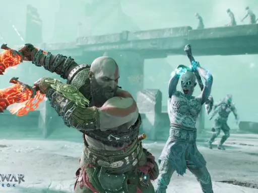 Kratos z płonącymi toporami walczy z lodowymi wrogami. Ile godzin zajmie ukończenie tej epickiej przygody w God of War Ragnarök?
